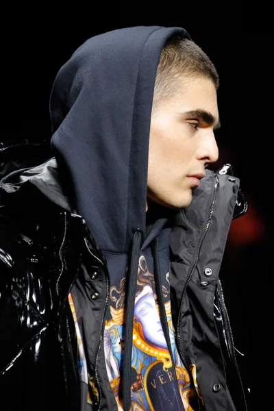 Look 74